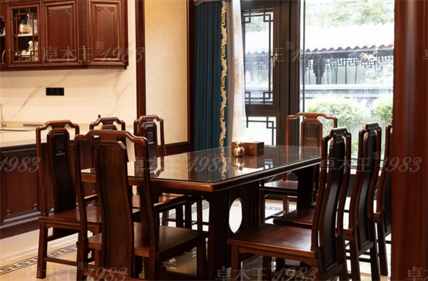 紅木整裝龍頭企業(yè)，10大品牌誰能領(lǐng)跑行業(yè)？揭秘市場風(fēng)向標(biāo)